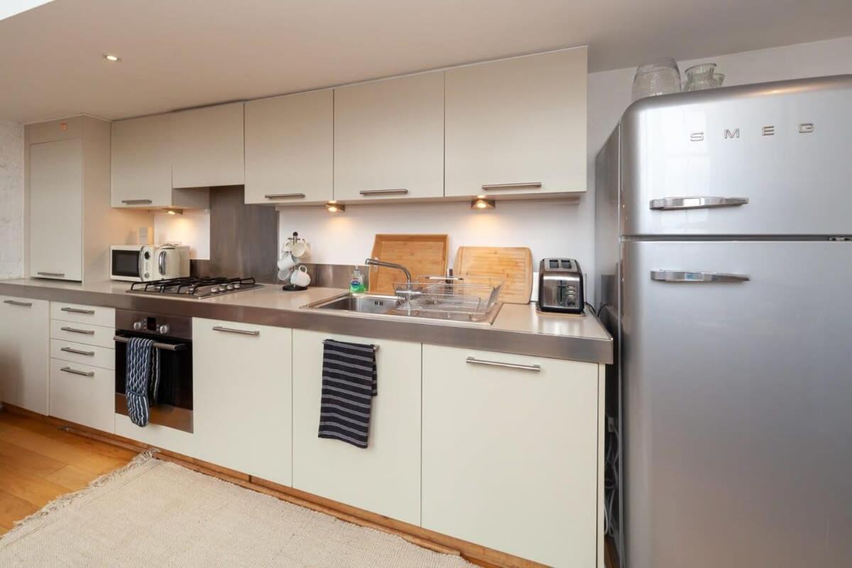 Charming 1 Bedroom Apartment In Old School House London Ngoại thất bức ảnh